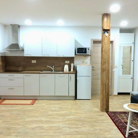 Apartma Linhartov Trg ราโดว์ลิตซา ภายนอก รูปภาพ