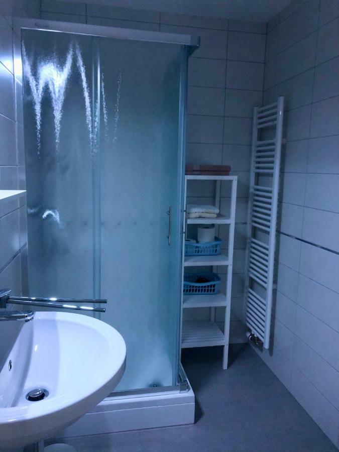 Apartma Linhartov Trg ราโดว์ลิตซา ภายนอก รูปภาพ