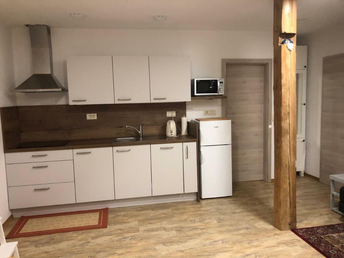 Apartma Linhartov Trg ราโดว์ลิตซา ภายนอก รูปภาพ