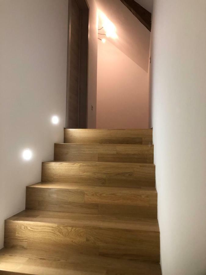 Apartma Linhartov Trg ราโดว์ลิตซา ภายนอก รูปภาพ